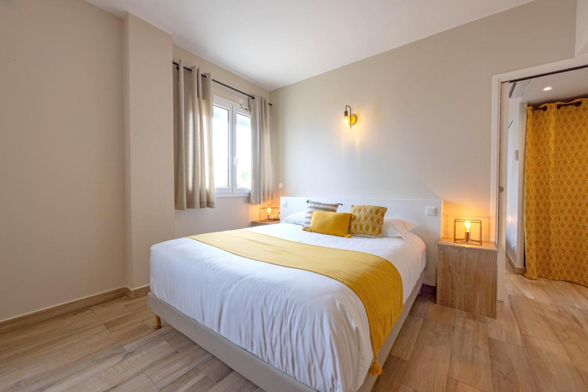 Le Saint Erasme, Hotel Eco Friendly Calvi  Exterior photo
